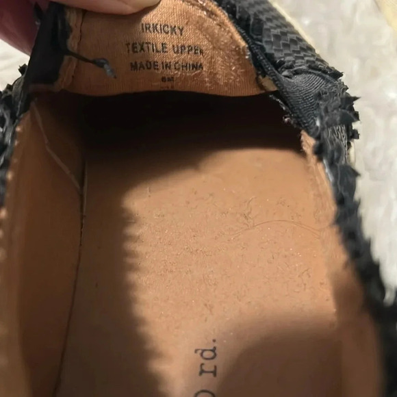 Indigo rd. Black Woven Slip On sneaker shoe Size 6 - Picture 8 of 9